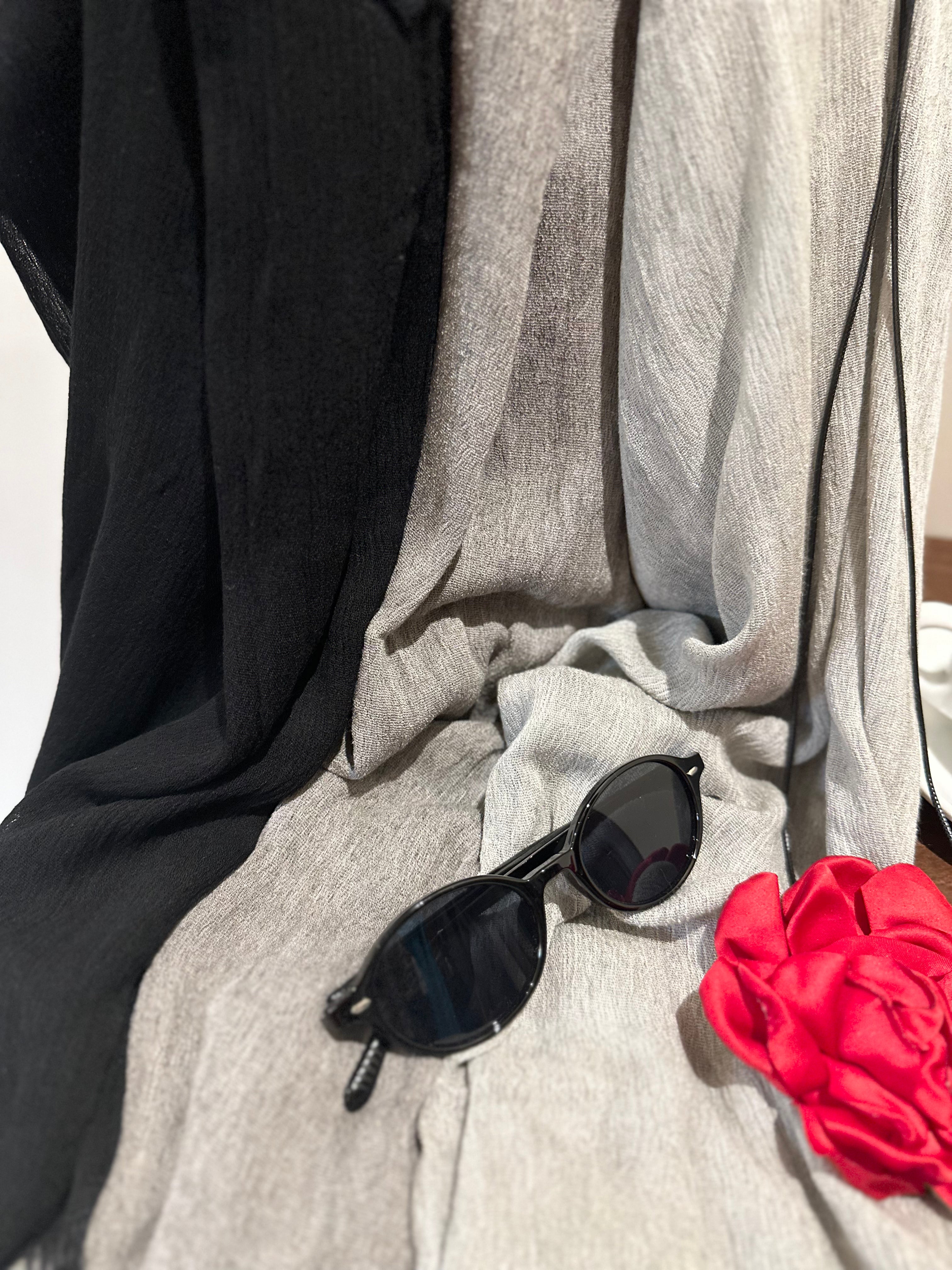 Thailand’s scarf (black)